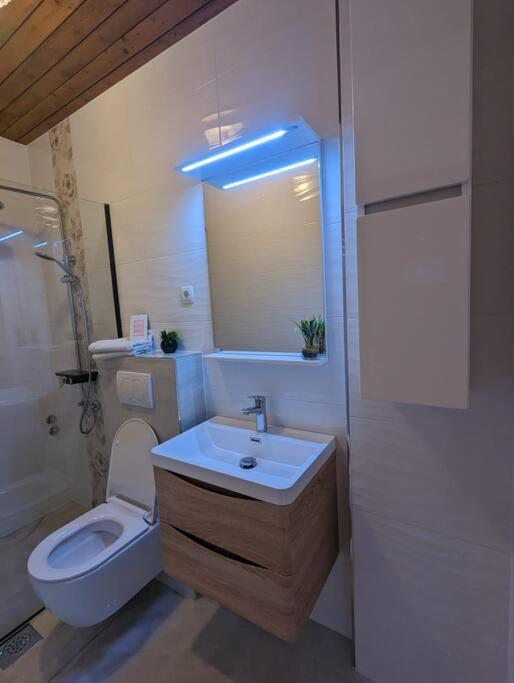 Zeezicht Appartement 50M From Beach Срима Екстер'єр фото